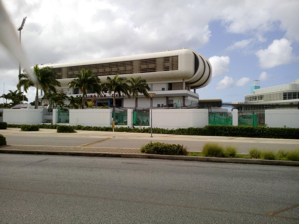 Spacious Colonial بريدج تاون المظهر الخارجي الصورة